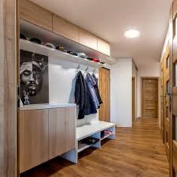 Vstavané skrine do chodby